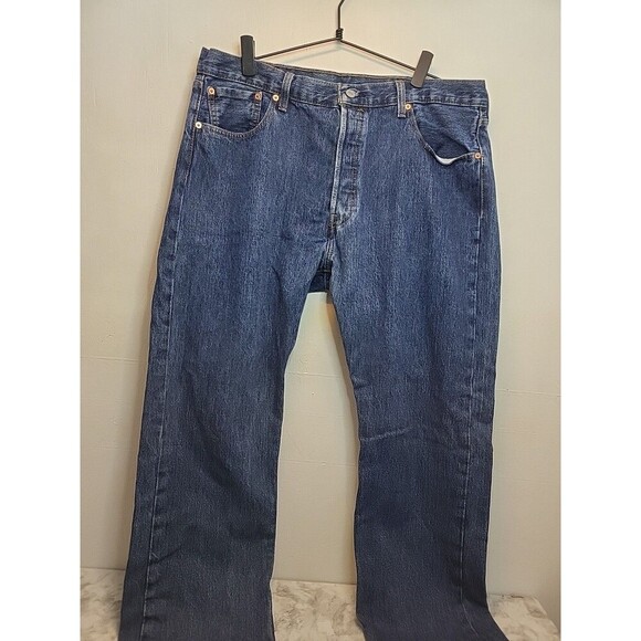 Levi's 501 Men's Sz 38 Button Fly PC9-00501-0194 Rugged Y2K Cowboy Rancher - Picture 1 of 12